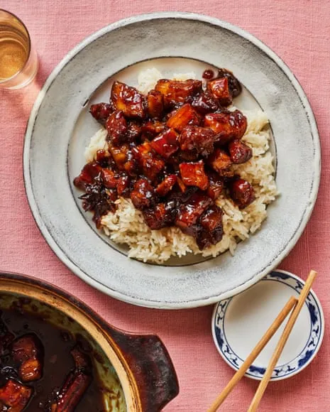 A Culinary Expert's Flavorful Recipes for Savory Pork Stew and Fried Daikon Cubes