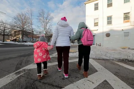 Courts Rule Opposing White House on Deporting Guatemalan Minors and Venezuelan Nationals