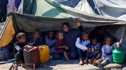 Dire Conditions in Gaza City while Israeli Forces Continue Operations