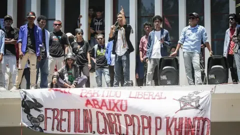 Timor-Leste Scraps Proposal to Provide Complimentary Cars for MPs Following Large-Scale Protests
