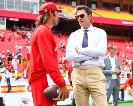 Tom Brady ignites online backlash after appearing in Raiders coaching booth